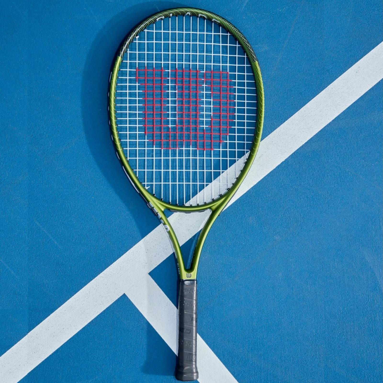 Wilson Tennis Junior Racquet Blade Feel Comp Jr 26 (265g)