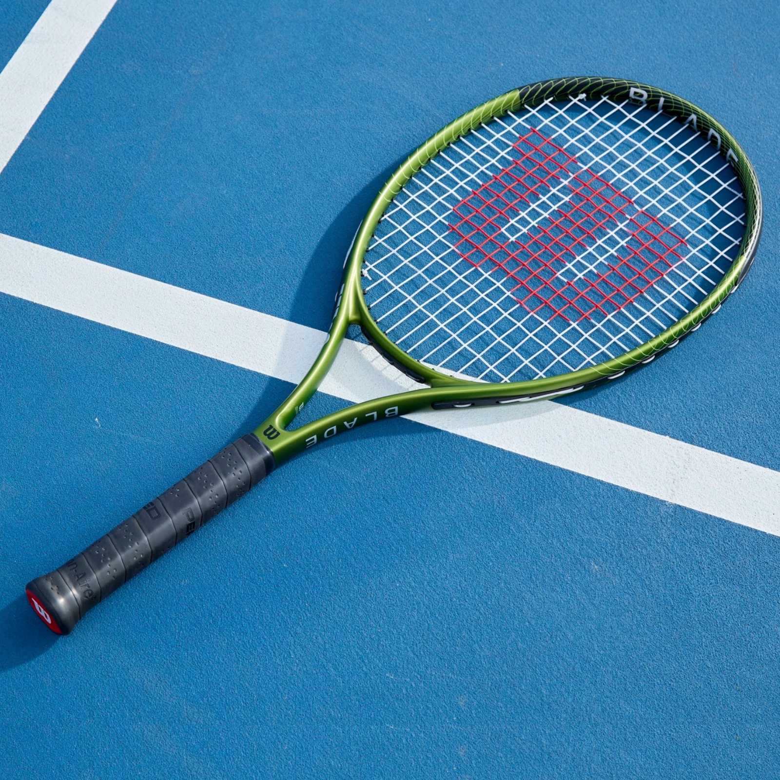 Wilson Tennis Junior Racquet Blade Feel Comp Jr 26 (265g)