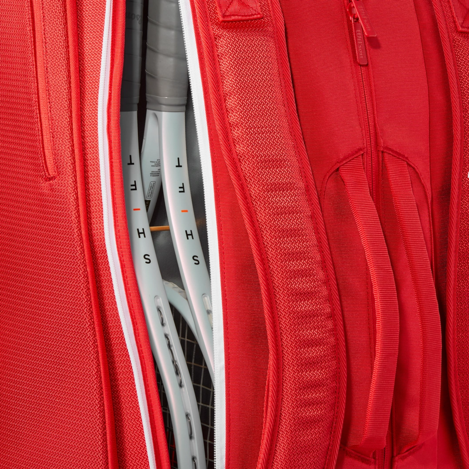Wilson Tennis Bag Super Tour Red 15 Racquets