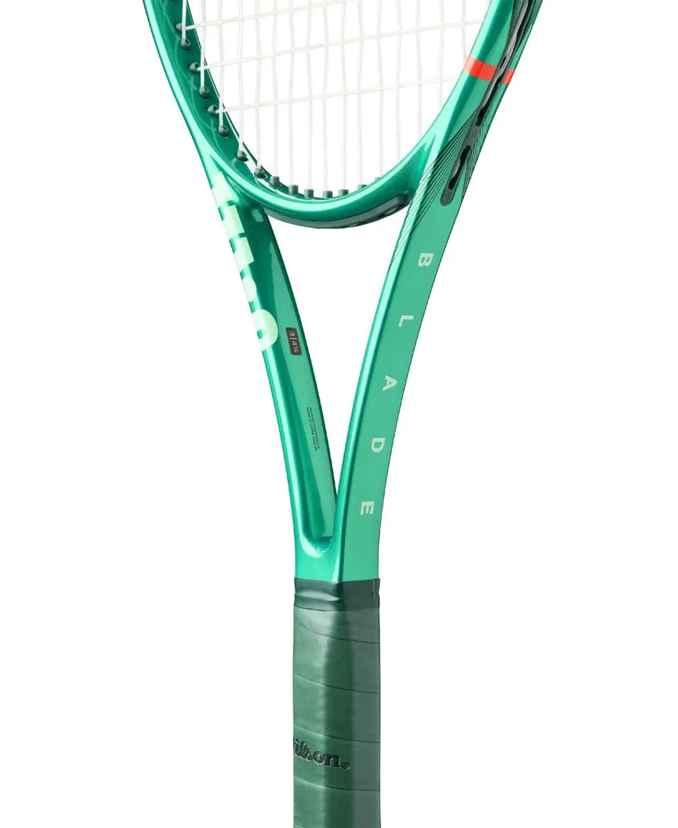 Wilson Tennis Racquet Blade 98 18X20 V10 (305g)