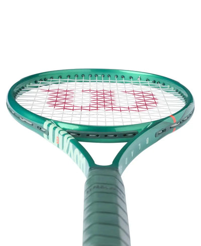 Wilson Tennis Racquet Blade 98 16X19 V10 (305 g)