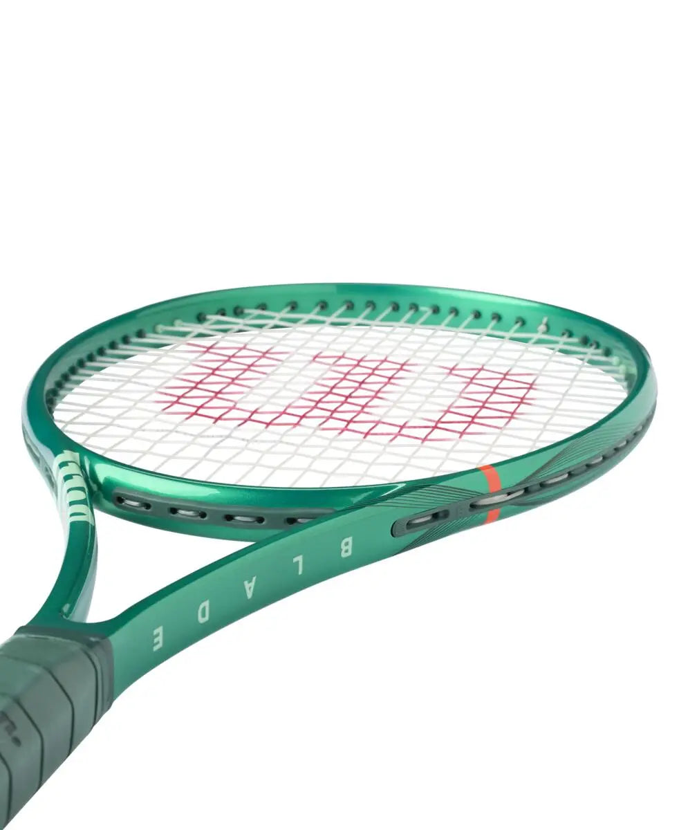 Wilson Tennis Racquet Blade 98 16X19 V10 (305 g)