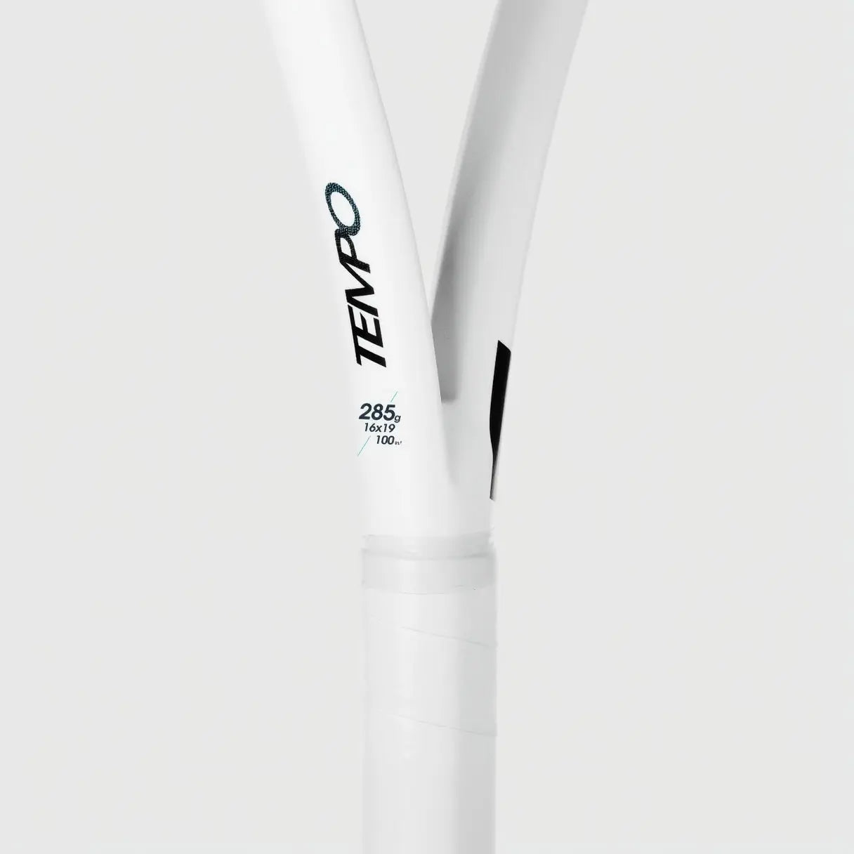 White Tecnifibre TFight Isoflex 285 tennis racquet handle with "TEMPO" and "285g" text.